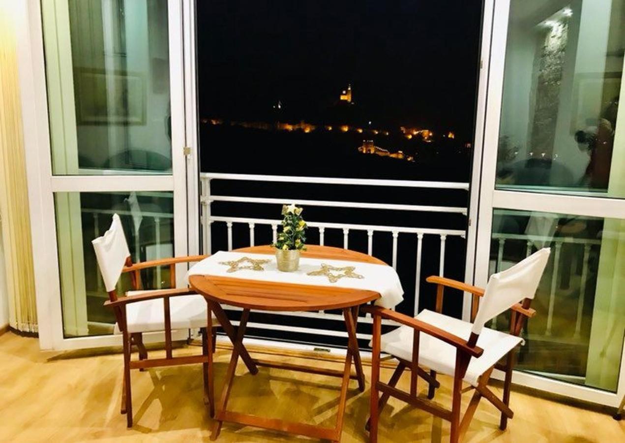 Tsarevets Panoramic Apartments Veliko Tărnovo Esterno foto