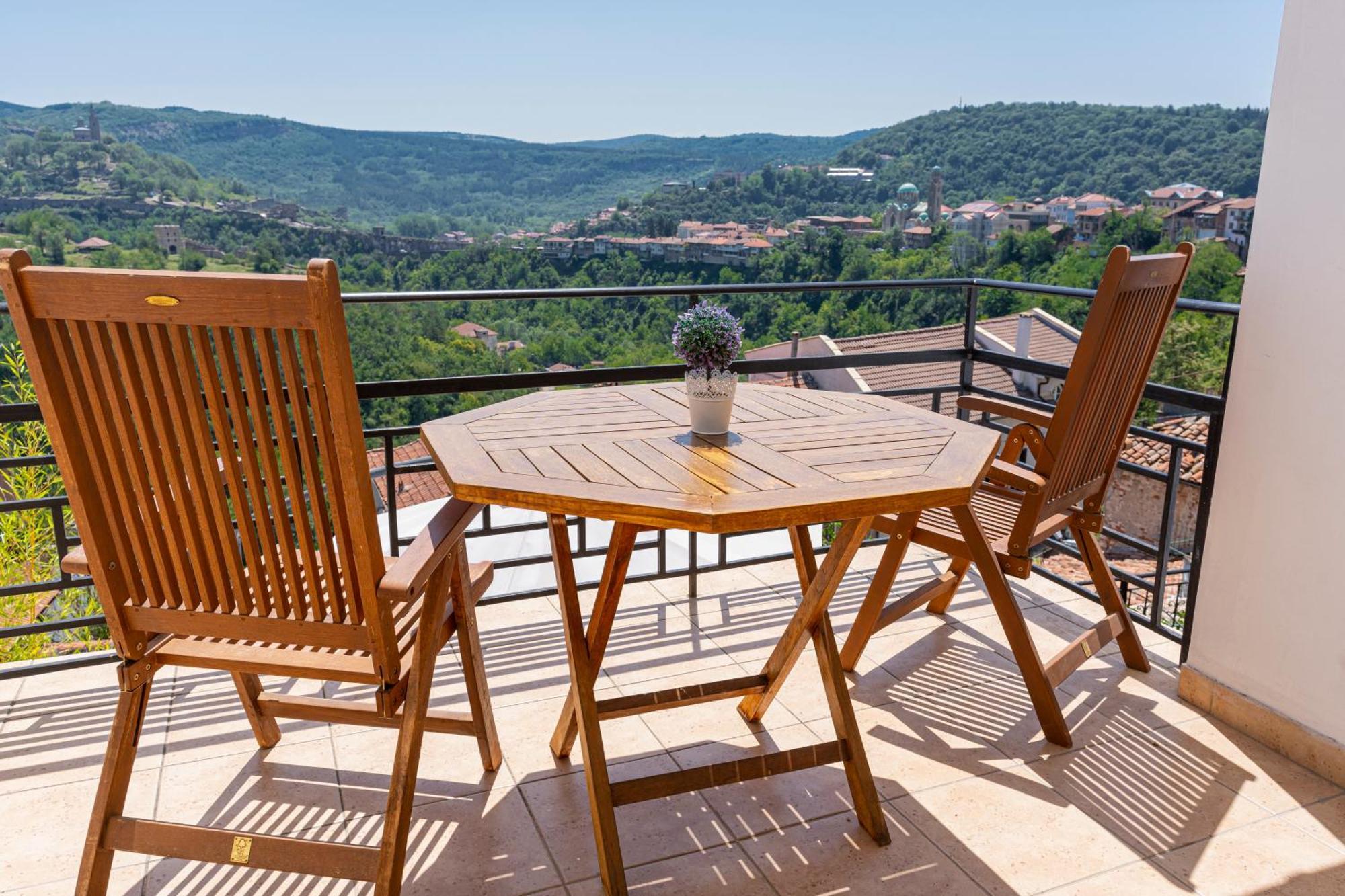 Tsarevets Panoramic Apartments Veliko Tărnovo Esterno foto